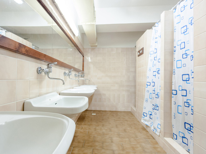 Purkynovy koleje Bathroom | MotoGP Brno Czech | Hotel Brno, Accommodation | GProoms.eu